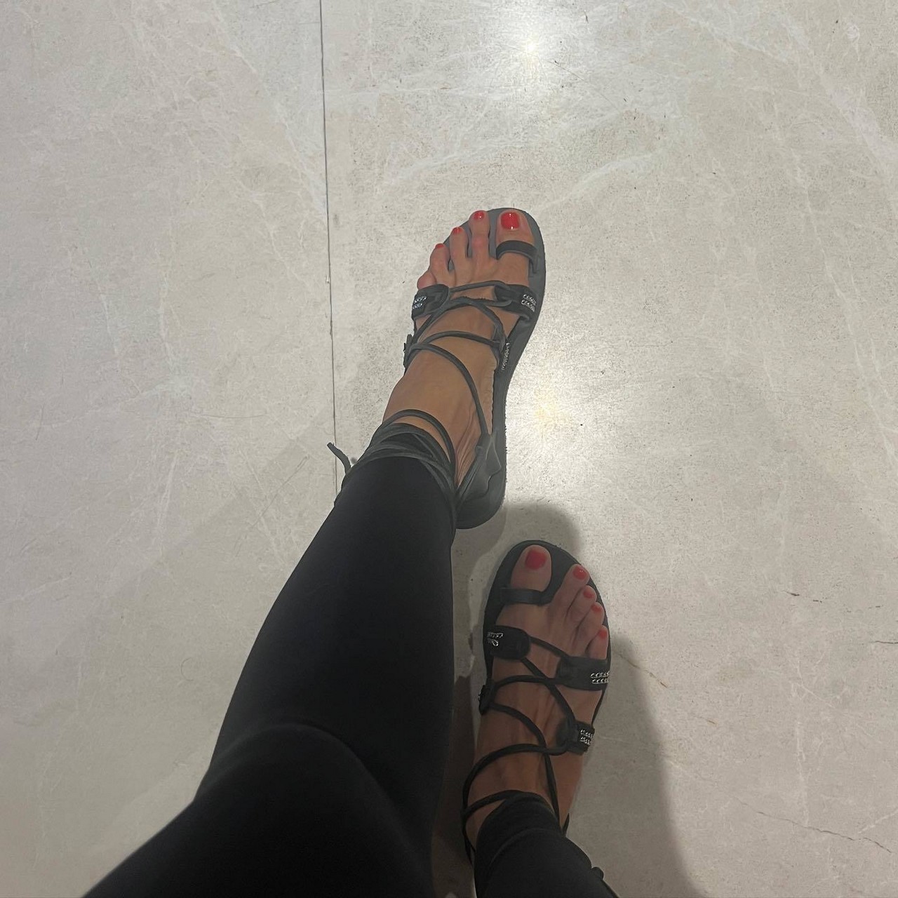 Vicky Kavoura Feet